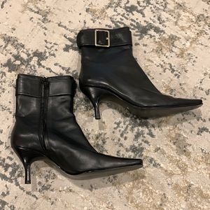 Nine West ankle high kitten heels 2 1/2 inch heels without box